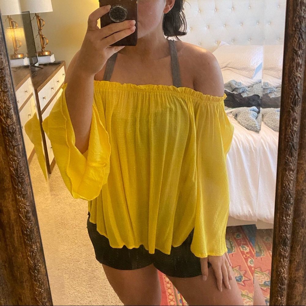 Mary & Mable Off The Shoulder Blouse in Yellow